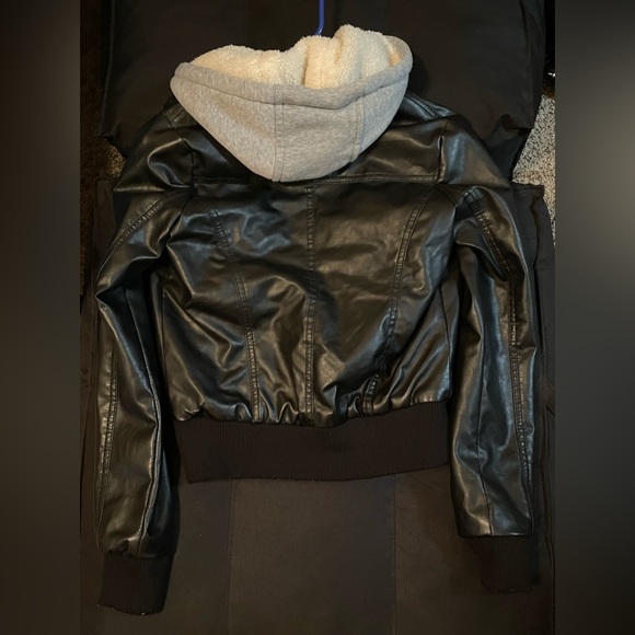 Full Tilt Faux Leather Jacket with a Warm Faux Wool Lining Size Small - Picture 4 of 5